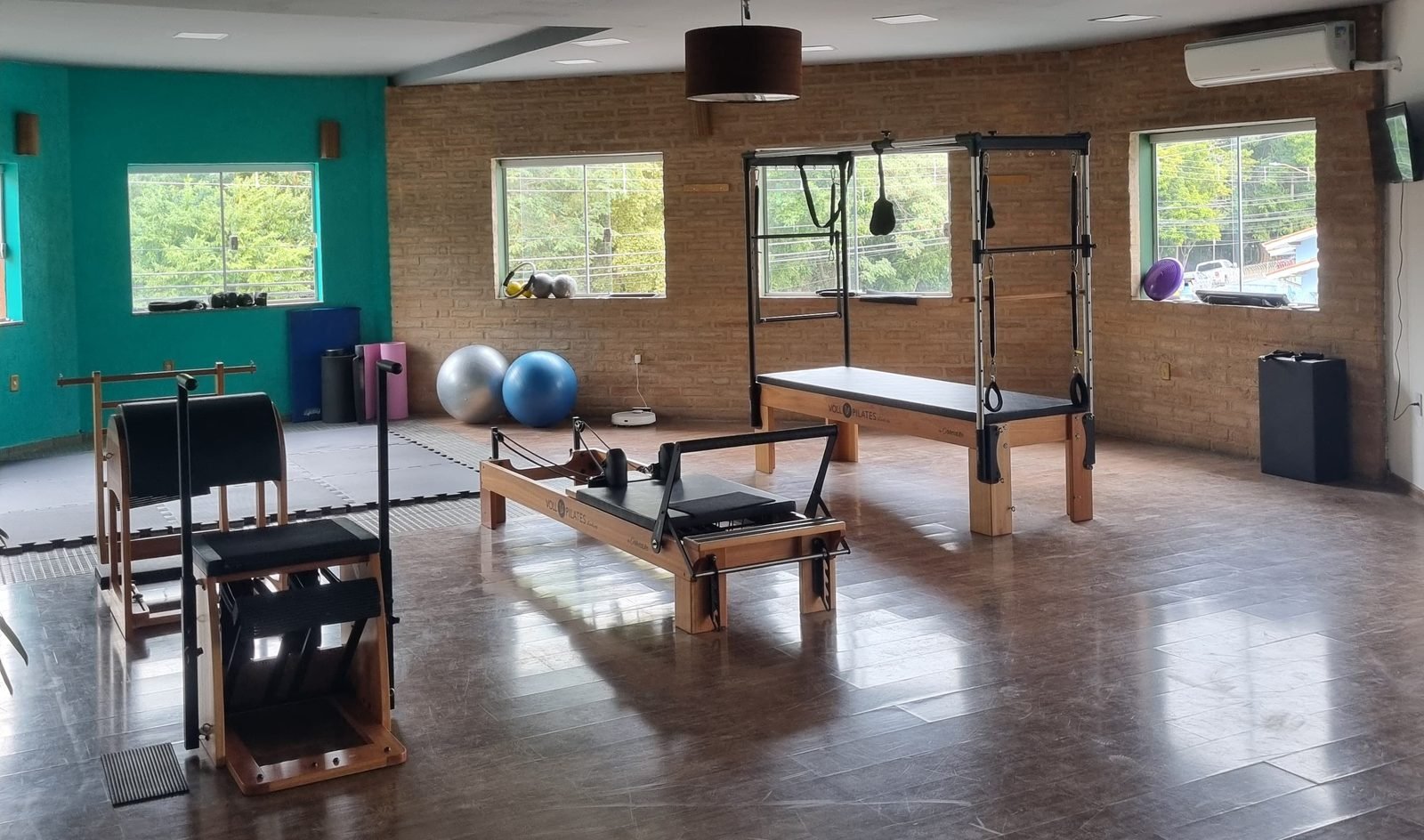 Sala de aparelhos do Voll Pilates Studios Bragança Paulista